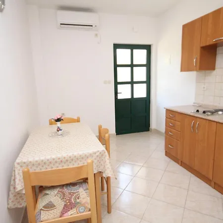 Pag 6291c Apartment *